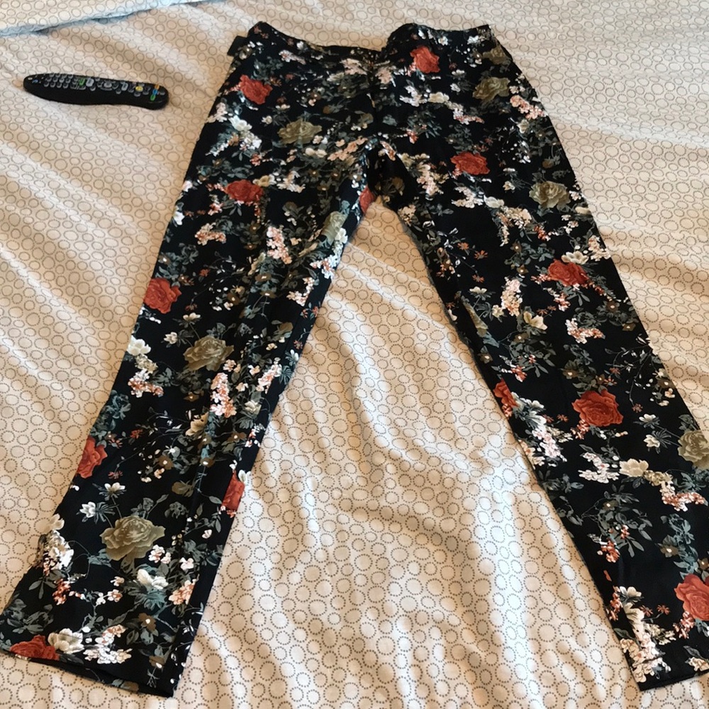 Floral print pants